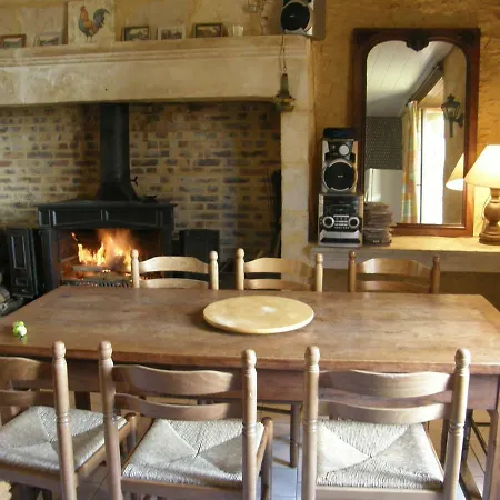 Chambres D'hotes Les Machicoulis * 卡斯泰尔诺拉沙佩尔